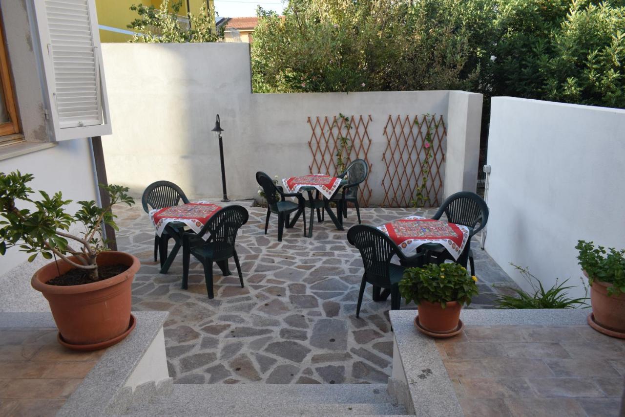 Bed and Breakfast A Casa Di Zia Oschiri Exteriér fotografie