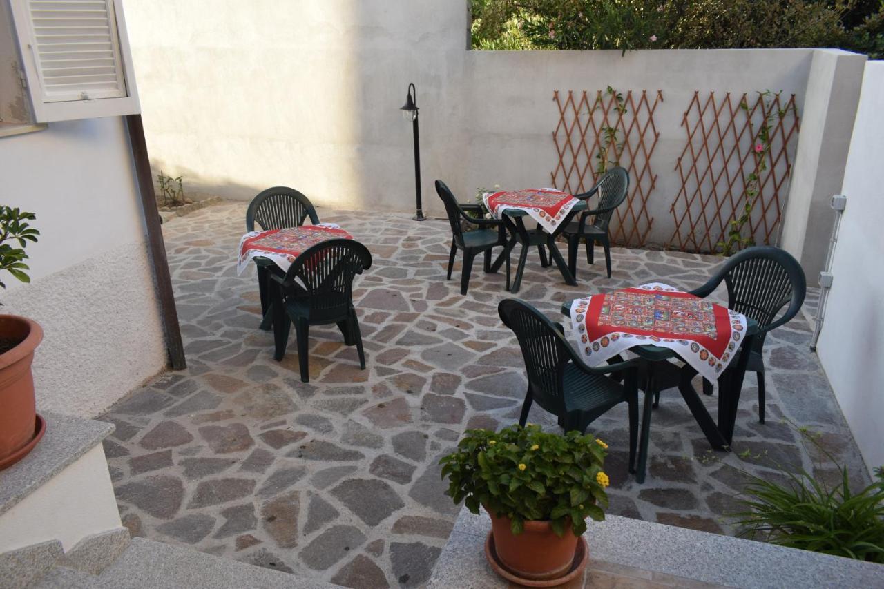 Bed and Breakfast A Casa Di Zia Oschiri Exteriér fotografie