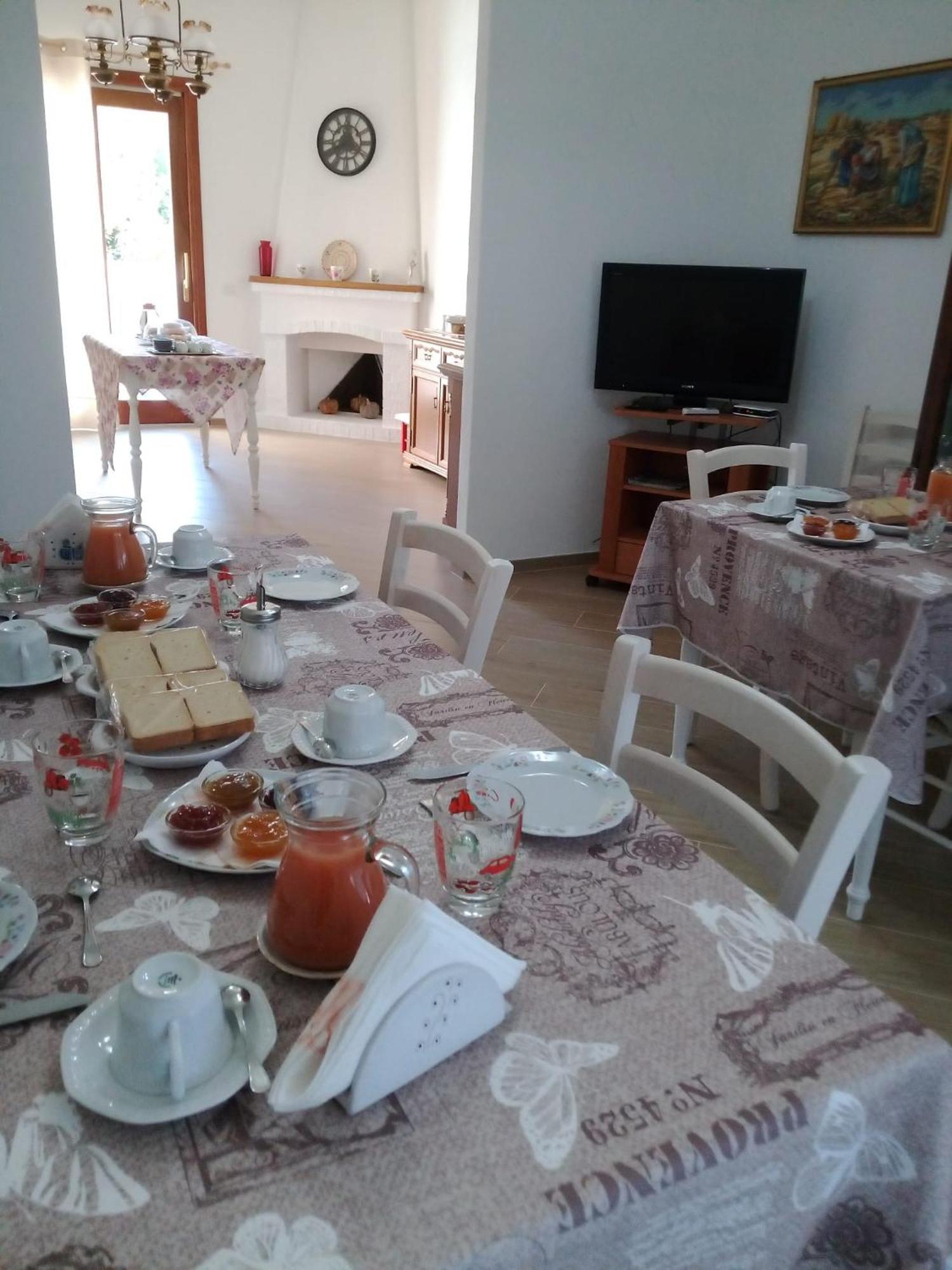 Bed and Breakfast A Casa Di Zia Oschiri Exteriér fotografie