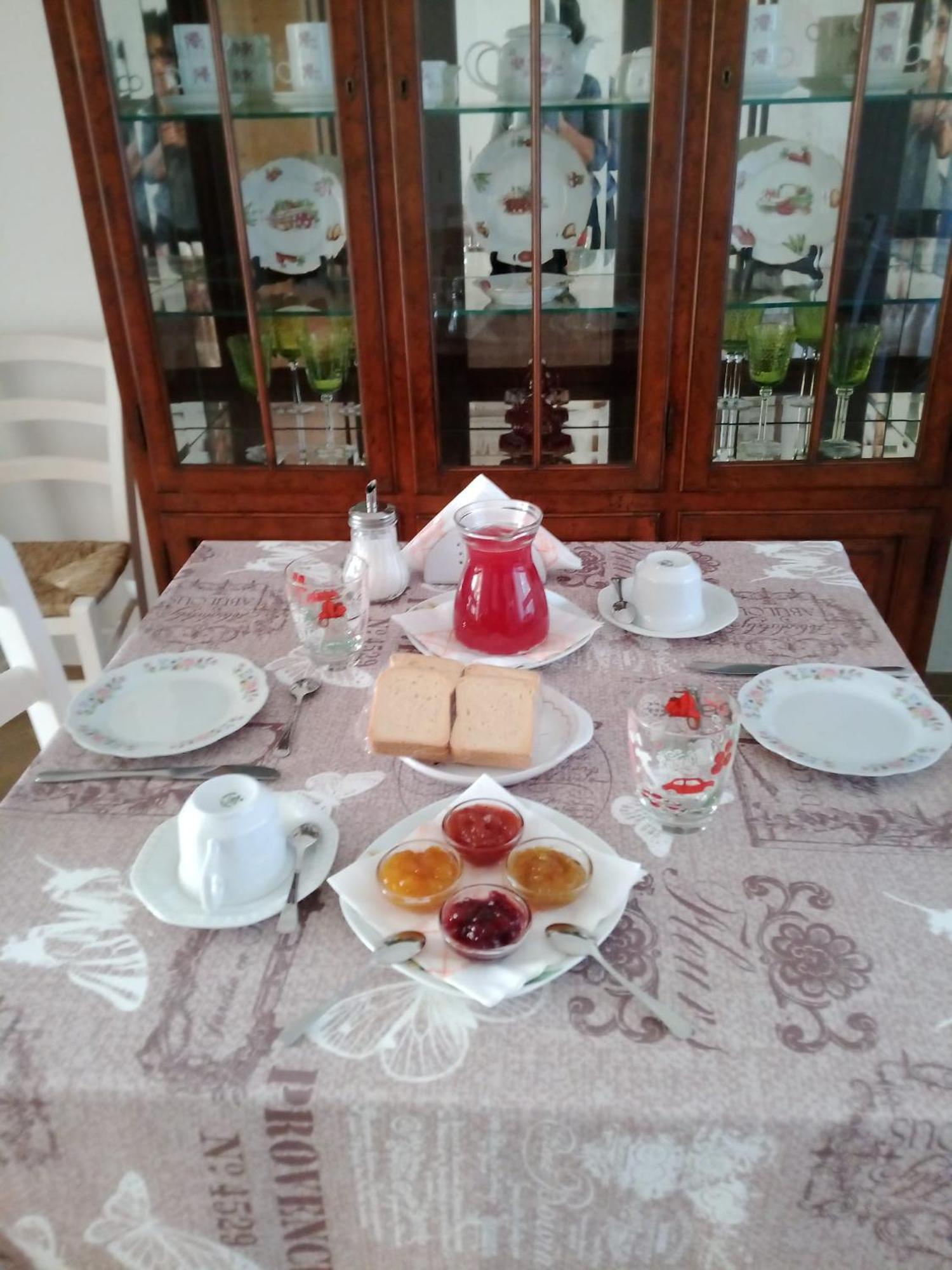 Bed and Breakfast A Casa Di Zia Oschiri Exteriér fotografie